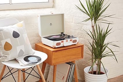 GPO Soho Retro Briefcase Style 3 Speed Turntable (White)